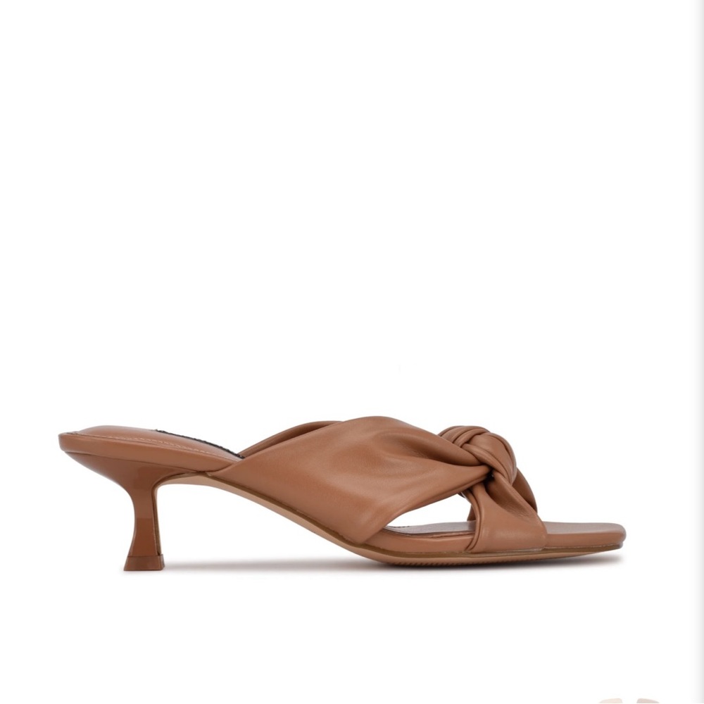 Nude Kitten Heels